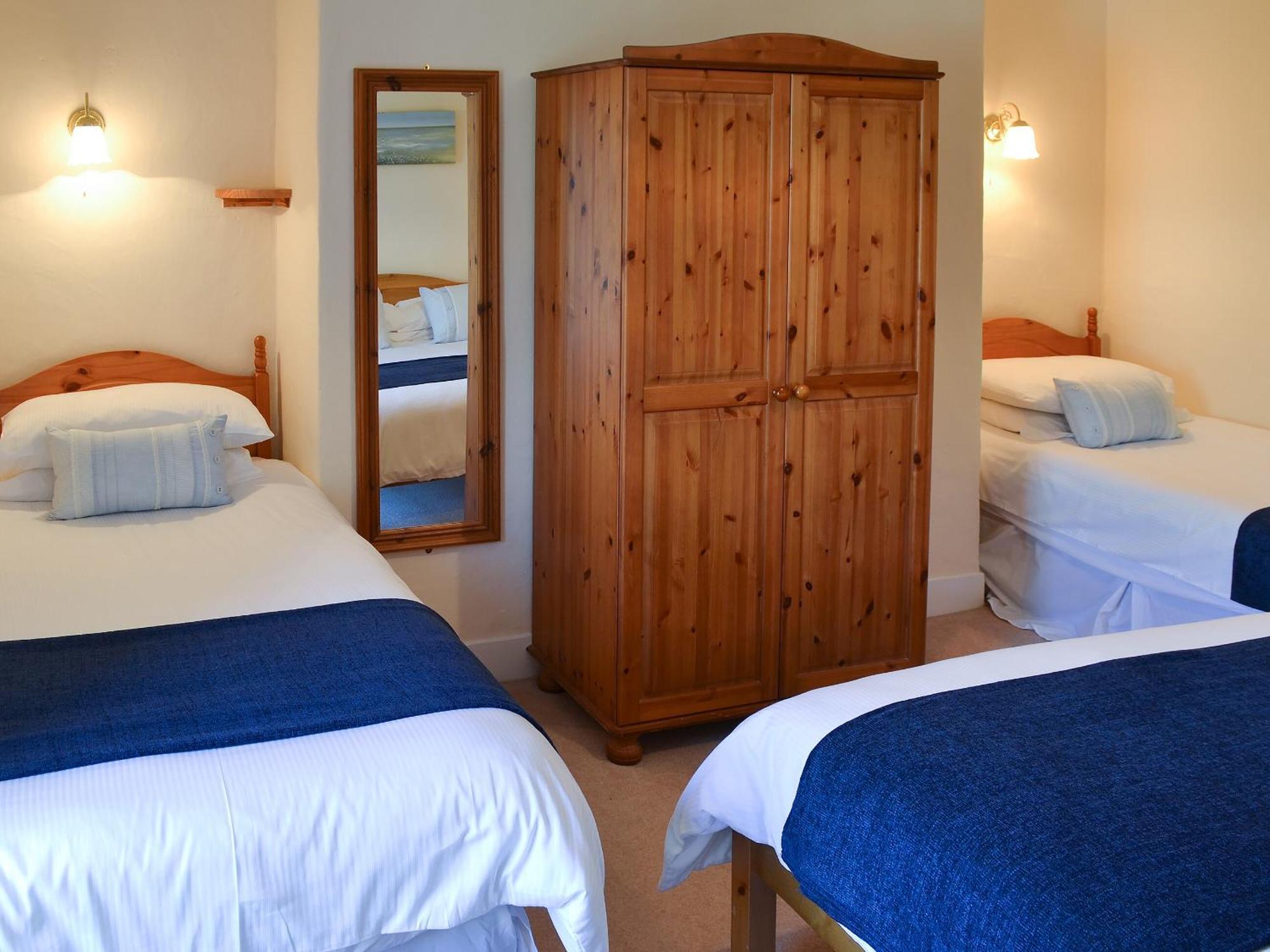 Meadow Cottage - 26912 Saint Issey 外观 照片